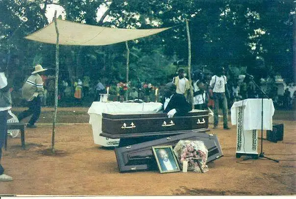 man wakes up at funeral